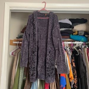 Long open sweater in a dark gray